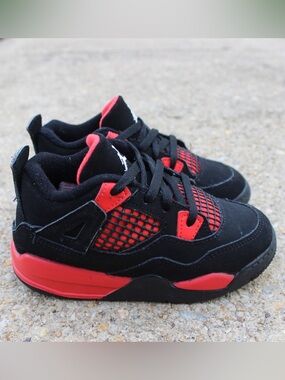 NIKE Toddler/Little Kid Air Jordan 4 Retro Red Thunder Black Sneaker Sz 10C